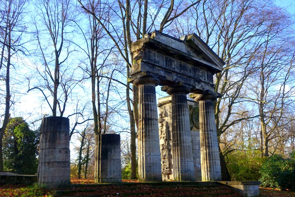 Portikus im Bürgerpark - Braunschweig, Germany - DSC04204