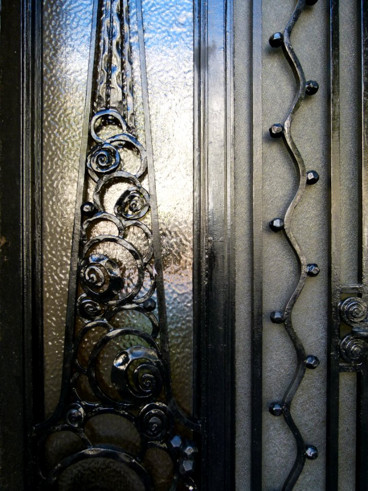 Porte d'immeuble style art nouveau boulevard du Montparnasse - détail 2