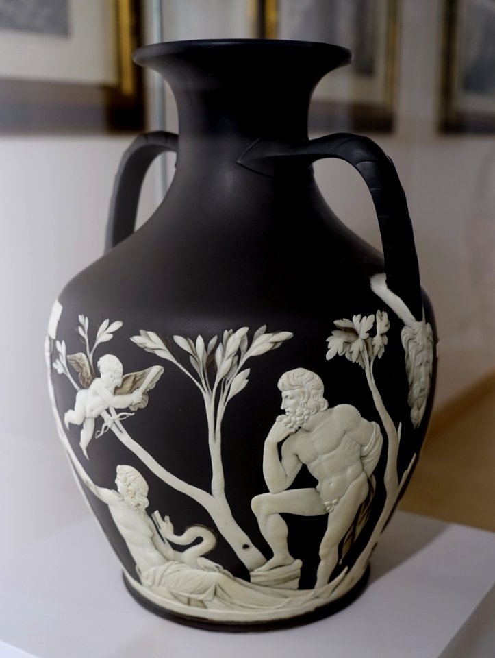 Portland Vase, 1793, subscription copy owned by antiquarian Thomas Hope, black jasper, white relief - Wedgwood Museum - Barlaston, Stoke-on-Trent, England - DSC09720