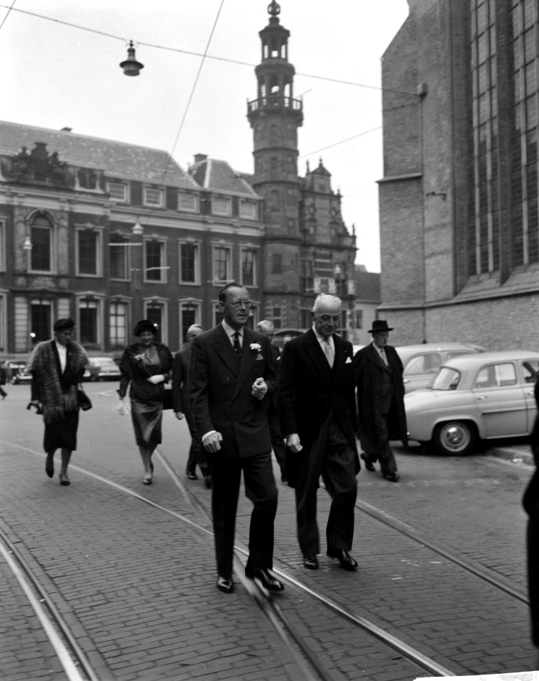 Prins Bernhard herdenkingsbijeenkomst van het Institute of Social Studies bijgew, Bestanddeelnr 914-4065