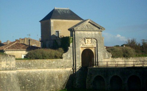 Porte ville saint martin 02