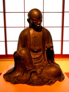 Portrait of an arhat (rakan), Japan, Edo period, 1600s AD, wood, gesso decoration, lacquer, gold - Dallas Museum of Art - DSC05096