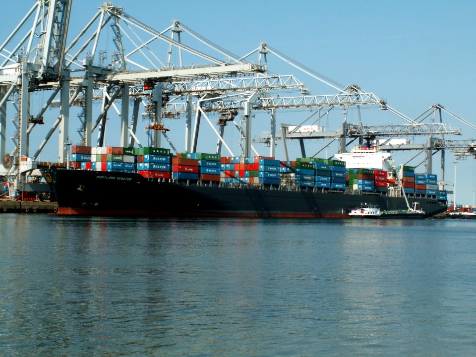 Portland Senator p8 approaching Port of Rotterdam, Holland 08-Jul-2006