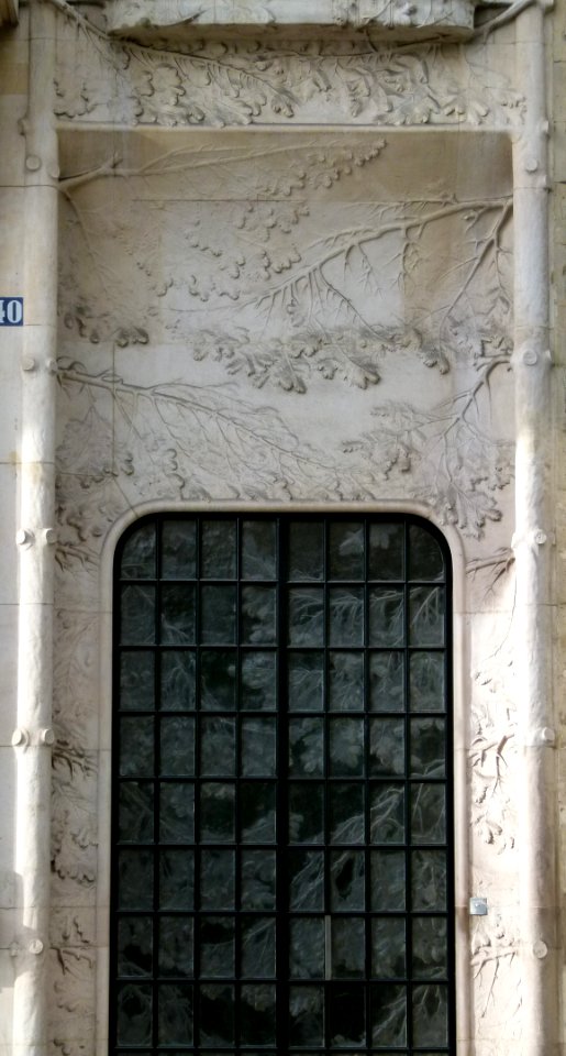 Porte d'entrée immeuble Lalique Cours Albert 1er