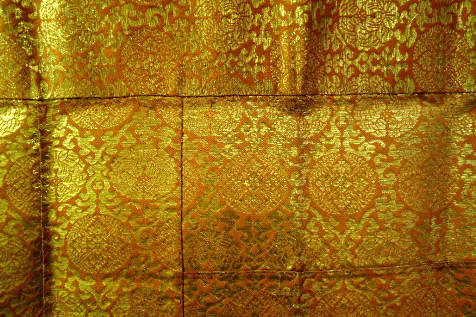 Priest's robe, Japan, detail, 1822, silk - Textile Museum of Canada - DSC00889