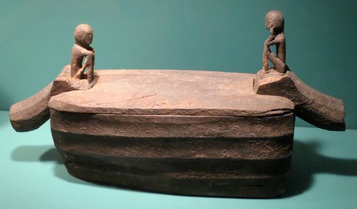 Priest's box (punamhan) from Ifugao in northern Luzon, wood, Honolulu