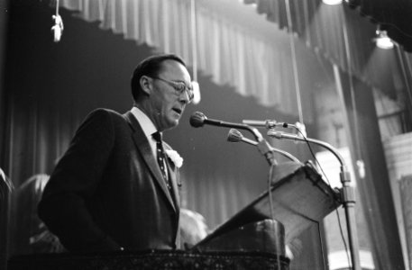 Prins Bernhard jubileumcongres van de metaalunie in Bellevue bijgewoond Prins B, Bestanddeelnr 915-2565