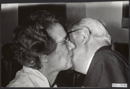 Prijsuitreikingen, auteurs, ministers, Duinkerken Anton V, Klompé, Marga, Bestanddeelnr 083-0348