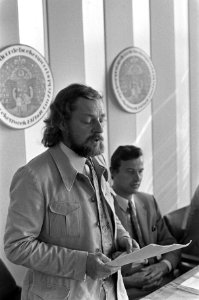 Prijs voor Kinderboek 1971 bekend gemaakt, Amsterdam, Hugo Raes aan het woord, k, Bestanddeelnr 925-0094