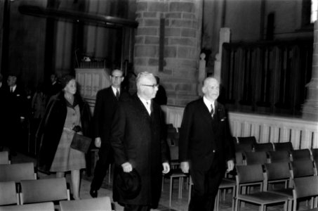 President Heinemann en zijn echtgenote in de Sint Laurenskerk in Rotterdam, Bestanddeelnr 923-0141