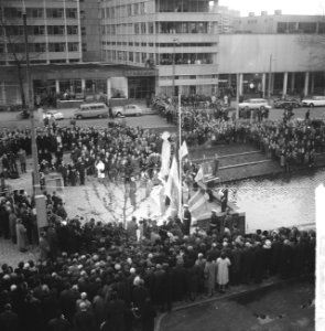 Prins Bernhard onthulde het verzetsmonument Ongebroken Verzet aan de Westersinge, Bestanddeelnr 917-7535