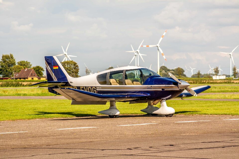 Air traffic flying aviation
