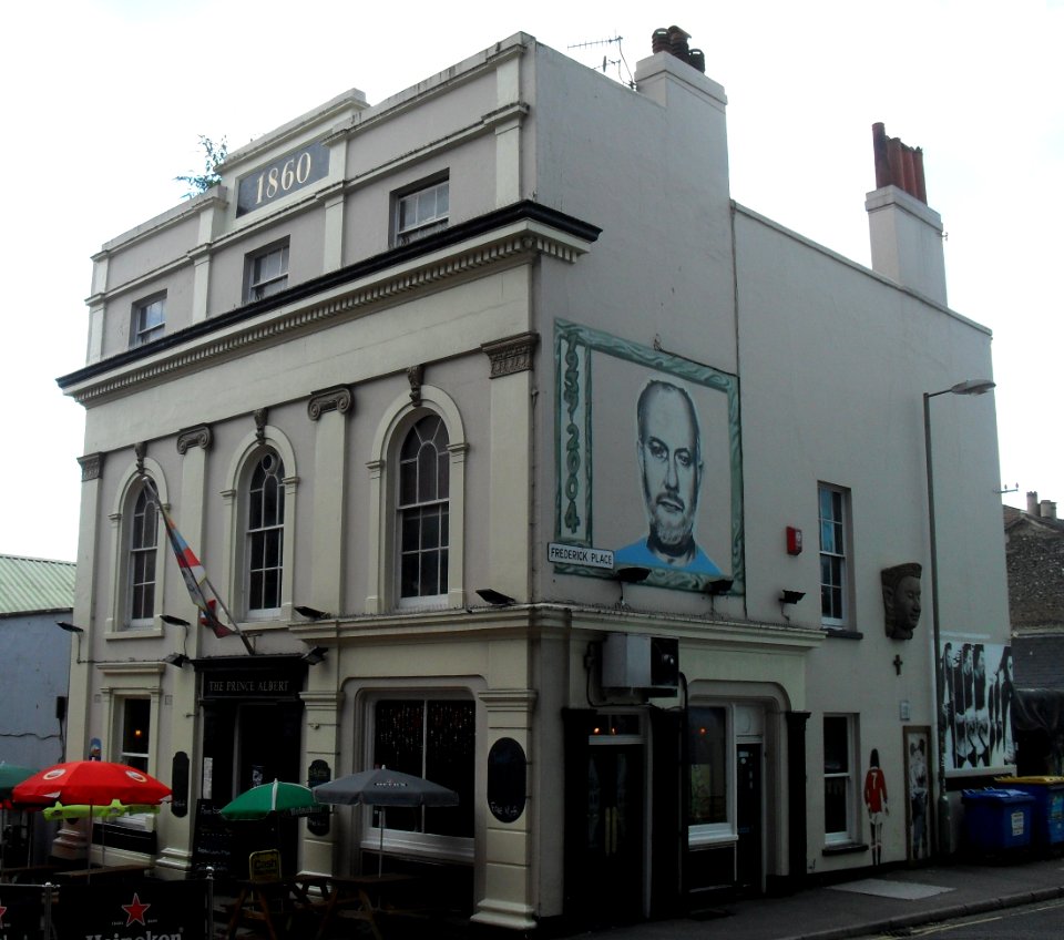 Prince Albert pub, 48 Trafalgar Street, North Laine, Brighton (NHLE Code 1381035) (August 2010) (1)