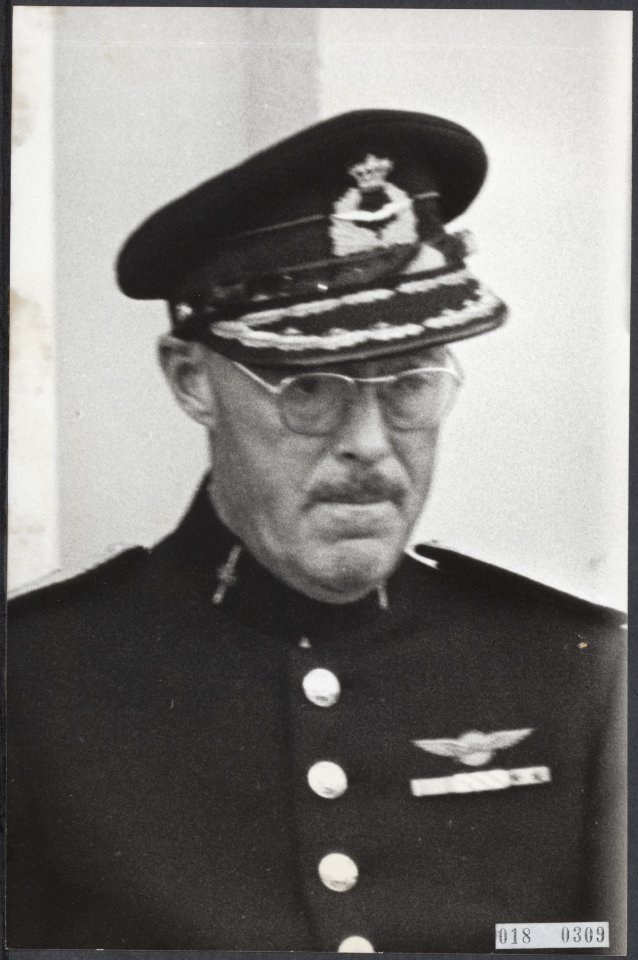 Prins Bernhard met snor, Bestanddeelnr 018-0309