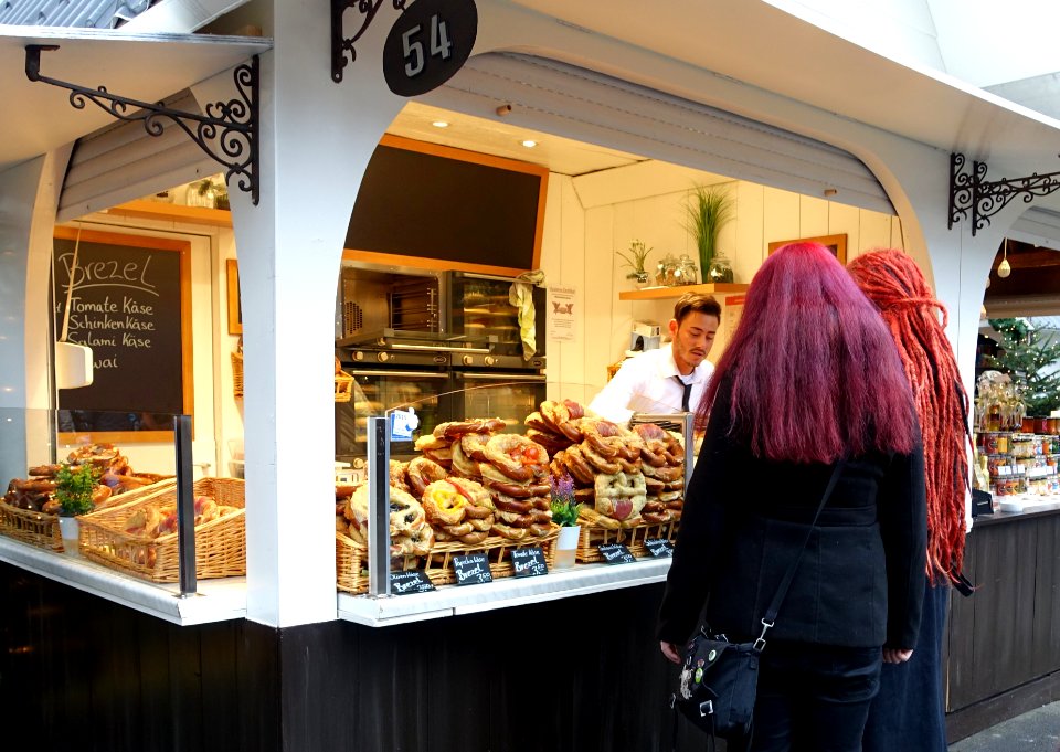 Pretzels - Cologne Christmas markets - DSC09715