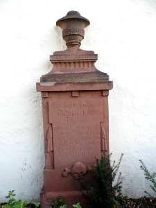 Preungesheim, Kreuzkirche, Grab 1794