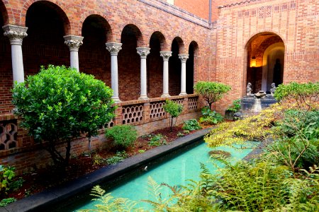 Prince Lucien Campbell Memorial Courtyard - Jordan Schnitzer Museum of Art, University of Oregon - Eugene, Oregon - DSC09568