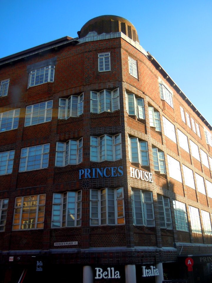 Princes House, North Street, Brighton (December 2016) (Corner)