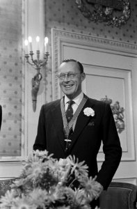 Prins Bernhard krijgt Vlaamse Gaai, Bestanddeelnr 914-5261