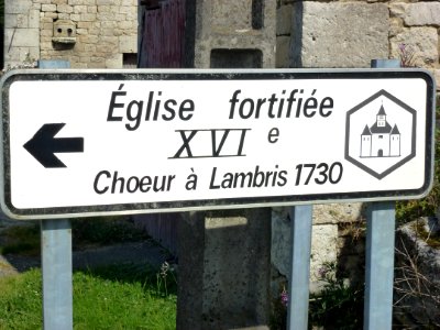 Prez (Ardennes) flêche vers l'église