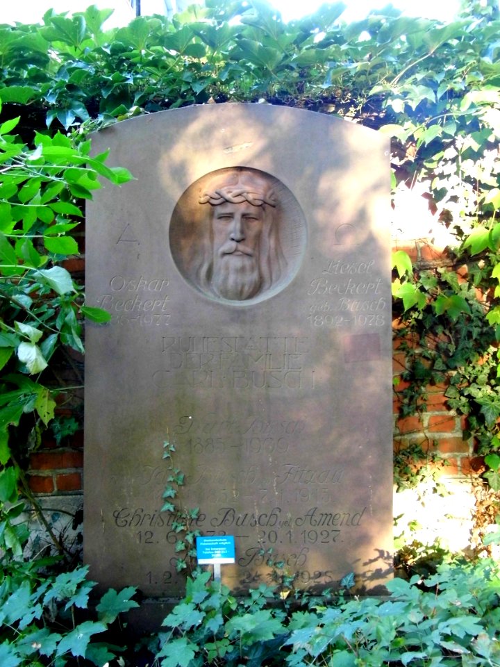 Preungesheim, Friedhof, Grab Busch-Beckert