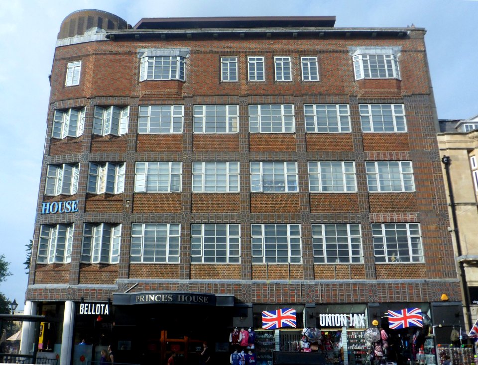 Princes House, North Street, Brighton (July 2014) (2)