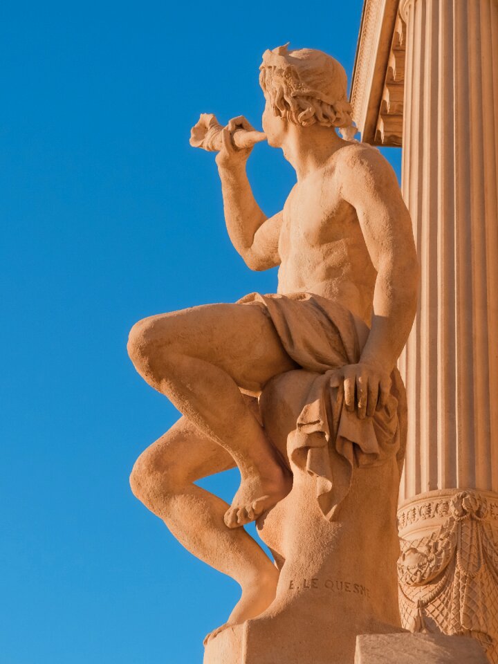 Statue palais longchamp