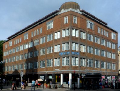 Princes House, 166–169 North Street, Brighton (NHLE Code 1380623) (July 2014) (2)