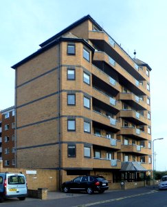 Prince of Wales Court, Langdale Gardens, Hove (August 2013) (1)