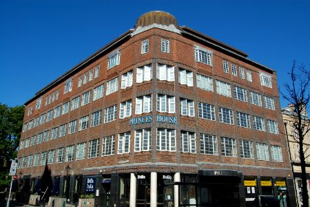 Princes House, 166–169 North Street, Brighton (NHLE Code 1380623) (May 2020) (2)