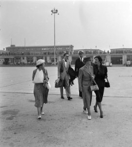 Prins Aschwin en ega op huwelijksreis, Bestanddeelnr 904-7613