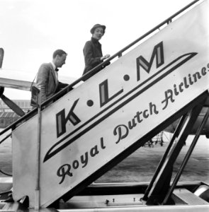 Prins Aschwin en ega op huwelijksreis, Bestanddeelnr 904-7612