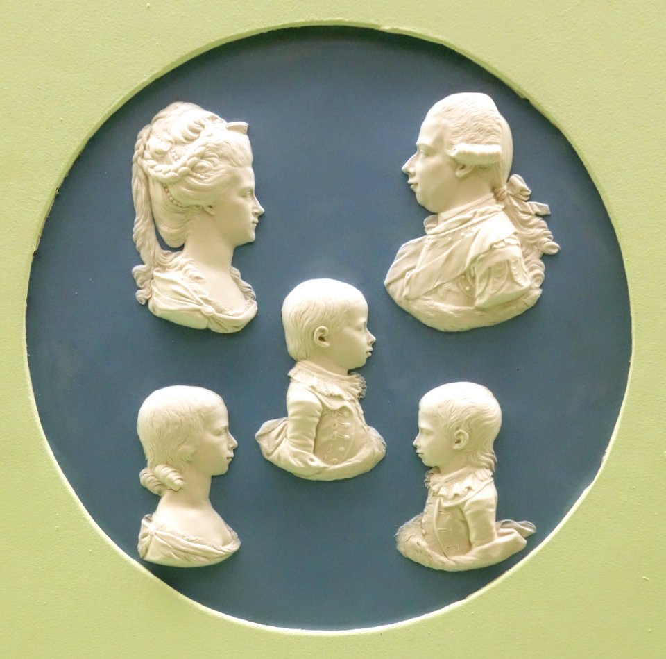 Prince William V of Orange and Family - Wedgwood, c. 1787 - Brooklyn Museum - DSC09016