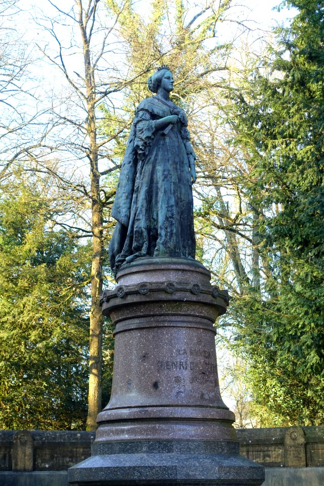 Princess Amalia of Saxe-Weimar-Eisenach - Parc Amélie - Luxembourg City - DSC06351