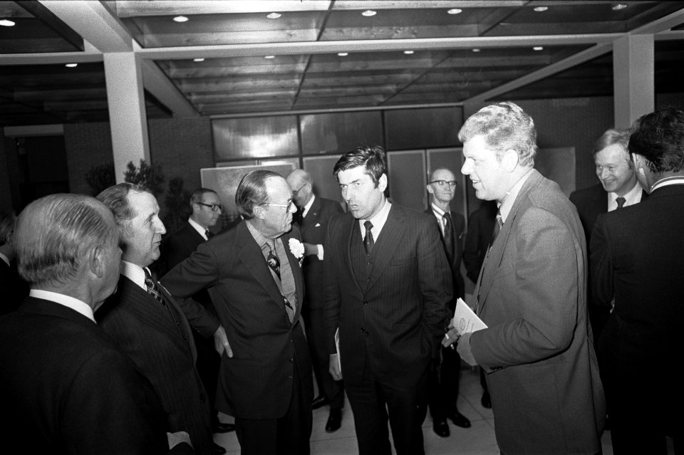 Prins Bernhard bij jubileumbijeenkomst t.g.v. 75 jaar Verbond van Nederlandse On, Bestanddeelnr 927-6172