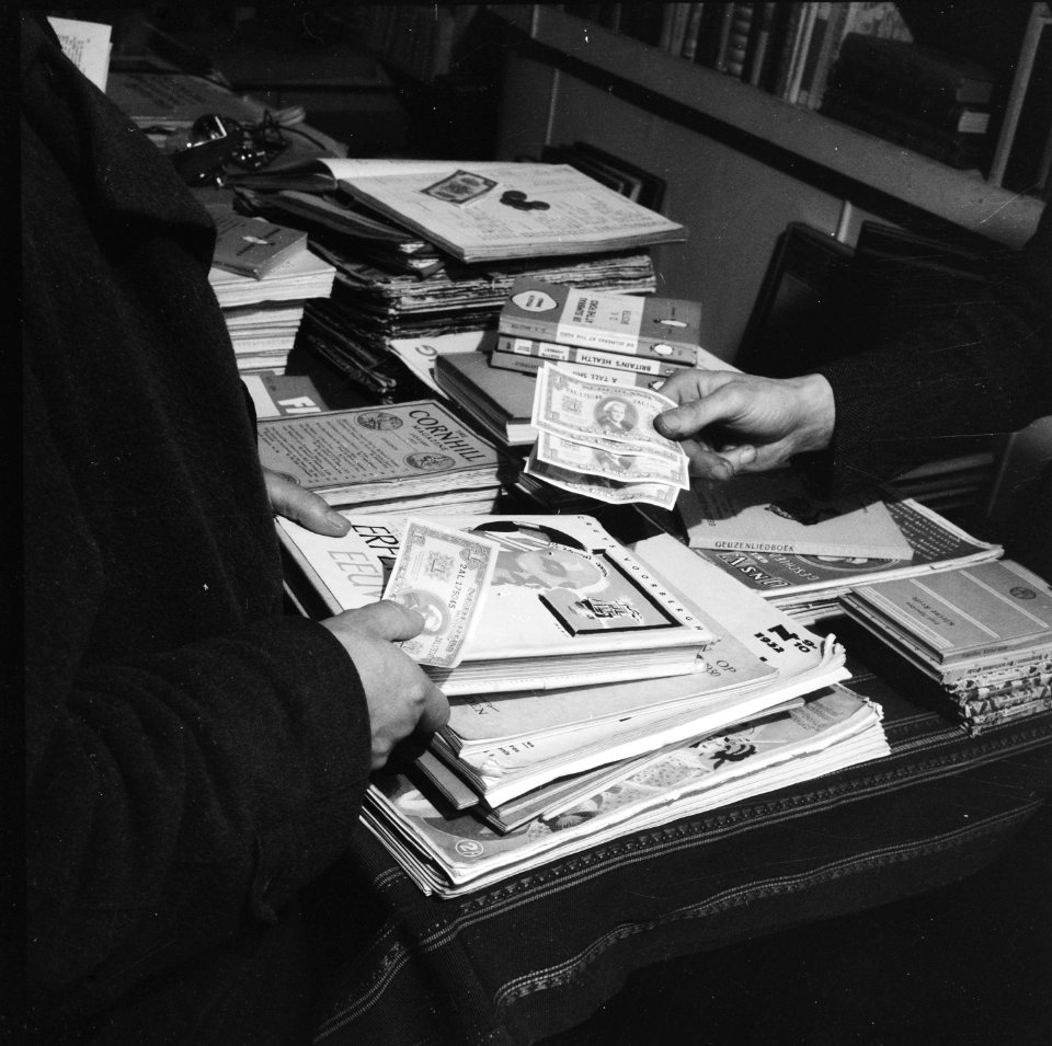 Prijsverlagingen tengevolge van de geldsanering Boekwinkel, Bestanddeelnr 900-8738