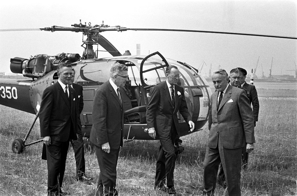 Prins Bernhard bij helikopter, Bestanddeelnr 920-4803