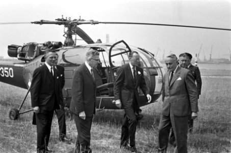 Prins Bernhard bij helikopter, Bestanddeelnr 920-4803