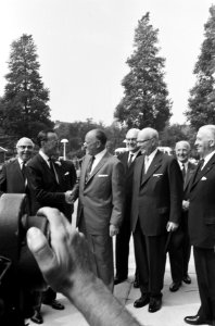 Prins Bernhard opent Hilton-hotel in Amsterdam reportage, Bestanddeelnr 914-1193