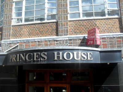 Princes House, North Street, Brighton (August 2010) (Entrance)