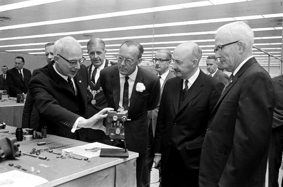 Prins Bernhard en de ambassadeur van de Verenigde Staten in Nederland, W.R. Tyle, Bestanddeelnr 920-4238