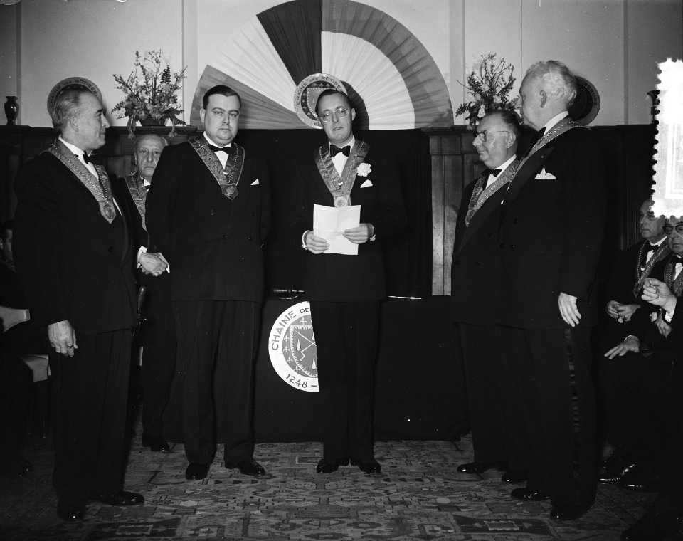 Prins Bernhard benoemd tot Chevalier dHonneur, Bestanddeelnr 907-6258