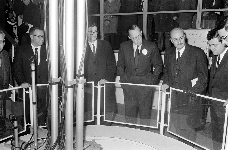 Prins Bernhard opende tentoonstelling Werken met Atomen te Utrecht, Bestanddeelnr 918-8378