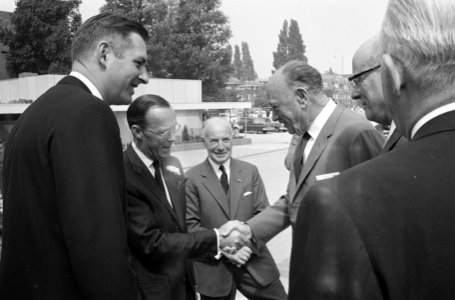 Prins Bernhard opent Hilton-hotel in Amsterdam reportage, Bestanddeelnr 914-1194