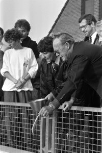 Prins Bernhard opende nieuw gedeelte zeehondenopvangcentrum in Pieterburen Prin, Bestanddeelnr 933-8344