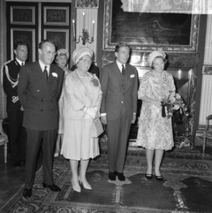 Prins Bernhard, koningin Juliana, Claus von Amsberg en prinses Beatrix, Bestanddeelnr 917-9184