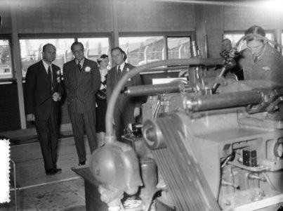 Prins Bernhard opent Cincinati N.V. Vlaardingen, Bestanddeelnr 906-5251
