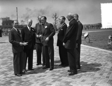 Prins Bernhard opent Cincinati N.V. Vlaardingen, Bestanddeelnr 906-5250