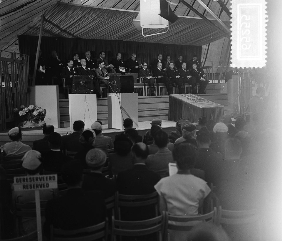 Prins Bernhard opent Cincinati N.V. Vlaardingen, Bestanddeelnr 906-5255