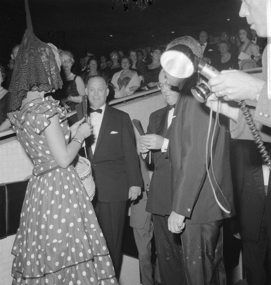 Prins Bernhard bij premiere El Cid te Rotterdam, Bestanddeelnr 913-2909